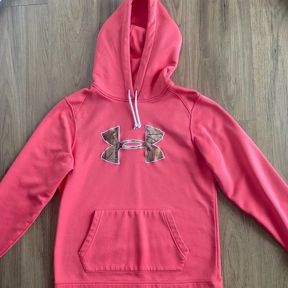 Under Armour Tops Womens Pink Camo Under Armour Hoodie Size